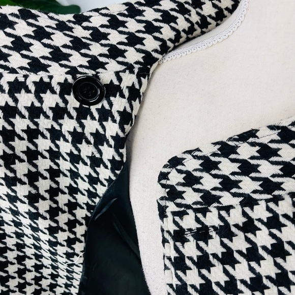 Black and White Wool Blend  Large Houndstooth print Flare short Coat - Picture 4 of 6